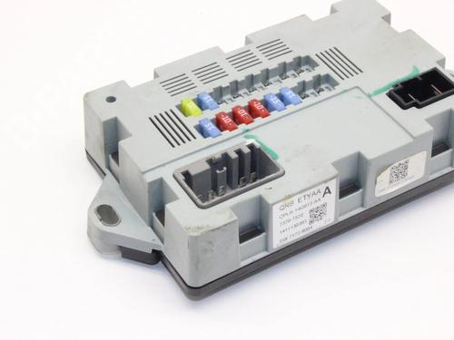 Fuse box LAND ROVER RANGE ROVER EVOQUE (L538) 2.2 D 4x4 | BP39870603E1 - Image 2