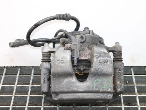 Used Right front brake caliper Right front brake caliper MERCEDES-BENZ CLA (C118) CLA 180 (118.384) (136 hp) 39872800 39872800