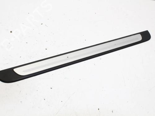 Used Right sideskirt Right sideskirt AUDI A3 Sportback (8VA, 8VF) 1.4 TSI (150 hp) 39865084 39865084