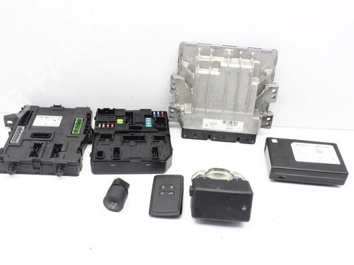 electronic-module-renault-megane-iv-hatchback-b9amn_-2015-39768644 main image