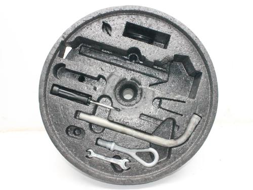 jack-kit-audi-tt-8n3-1998-1999-2000-2001-2002-2003-2004-2005-2006-2007-39779688 main image