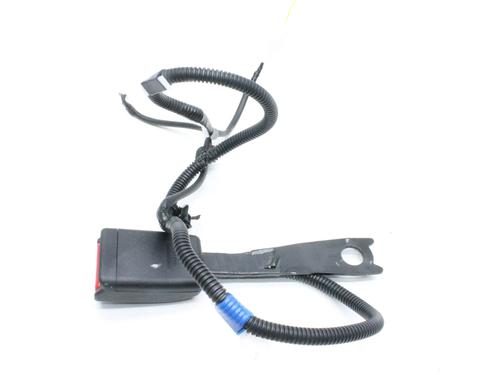 Engate do cinto Engate do cinto TOYOTA YARIS (_P13_) 1.5 Hybrid (NHP130_, NHP130) (101 hp) 39851492 39851492