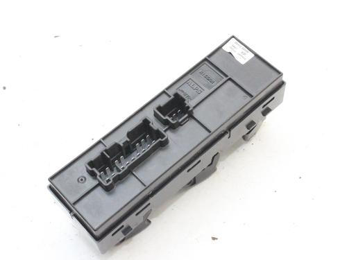 Right front window switch NISSAN JUKE (F15) 1.6 DIG-T NISMO RS | BP39778409I26 - Image 2
