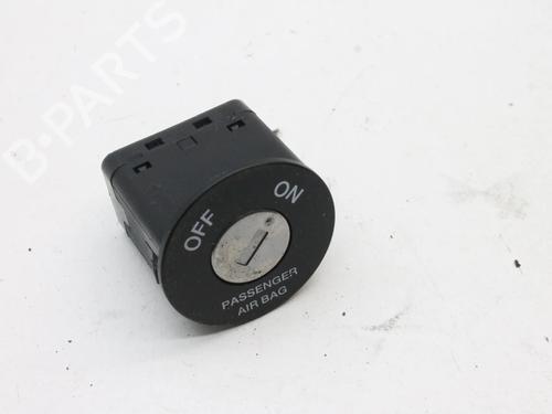 Used Switch Switch KIA SORENTO II (XM) 2.2 CRDi (197 hp) 39849008 39849008