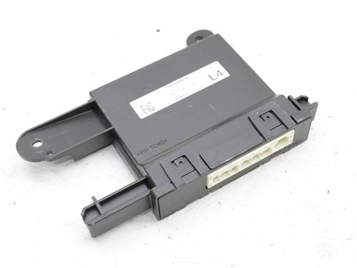 Used Control unit Control unit TOYOTA COROLLA Hatchback (_E21_, _EA1_, _EH1_) 1.8 Hybrid (ZWE211, ZWE219) (122 hp) 39830047 39830047