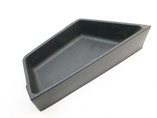 Used Glove box Glove box TOYOTA AURIS Estate (_E18_) 1.8 Hybrid (ZWE186_, ZWE186R, ZWE186H) (136 hp) 39791104 39791104
