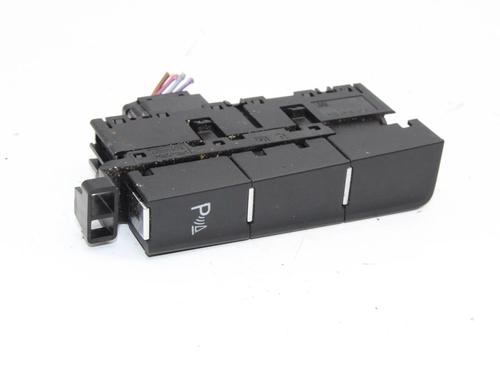 switch-vw-golf-vii-5g1-bq1-be1-be2-2012-2013-2014-2015-2016-2017-2018-2019-2020-2021-39794209 main image