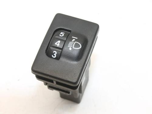 Used Switch Switch TOYOTA YARIS (_P13_) 1.5 Hybrid (NHP130_, NHP130) (101 hp) 39850402 39850402