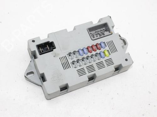 fuse-box-jaguar-i-pace-x590-2018-39768148 main image