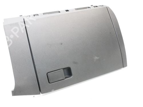 Used Glove box Glove box VW POLO VI (AW1, BZ1, AE1) 1.0 (65 hp) 39879293 39879293