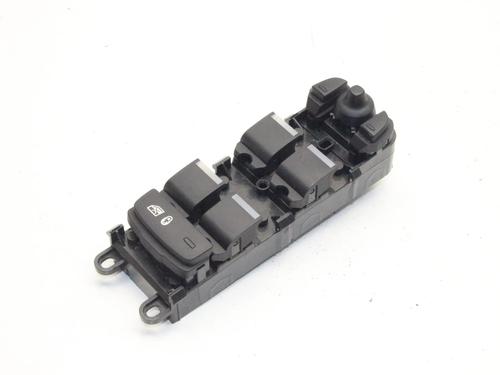 Used Right front window switch Right front window switch LAND ROVER DISCOVERY SPORT (L550) 2.0 D 4x4 (150 hp) 39879865 39879865