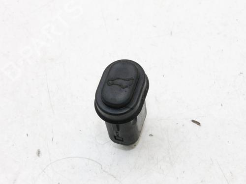 Used Switch Switch CADILLAC ESCALADE 6.2 AWD (426 hp) 39804865 39804865