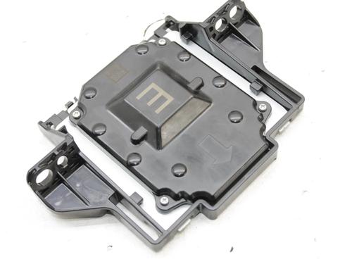 Antenne/Base Antenne/Base TOYOTA COROLLA Hatchback (_E21_, _EA1_, _EH1_) 1.8 Hybrid (ZWE211, ZWE219) (122 hp) 39811843 39811843