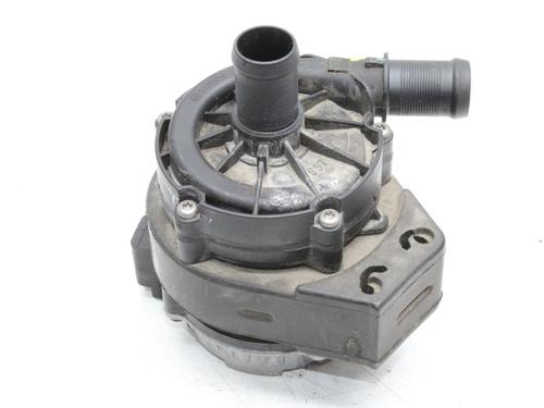 Used Auxiliary water pump Auxiliary water pump RENAULT ARKANA I (LCM_, LDN_) 1.6 E-TECH 145 (LDMU) (143 hp) 39785169 39785169