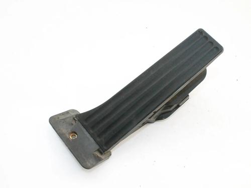 Pedal Pedal BMW 2 Gran Tourer (F46) 220 i (192 hp) 39844930 39844930