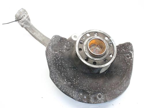 Used Left front steering knuckle Left front steering knuckle MERCEDES-BENZ C-CLASS (W205) C 220 BlueTEC / d (205.002, 205.004) (170 hp) 39844392 39844392