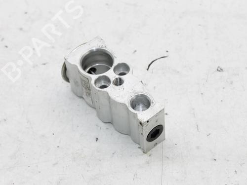 Used Electronic sensor Electronic sensor TOYOTA COROLLA Hatchback (_E21_, _EA1_, _EH1_) 1.8 Hybrid (ZWE211, ZWE219) (122 hp) 39797563 39797563