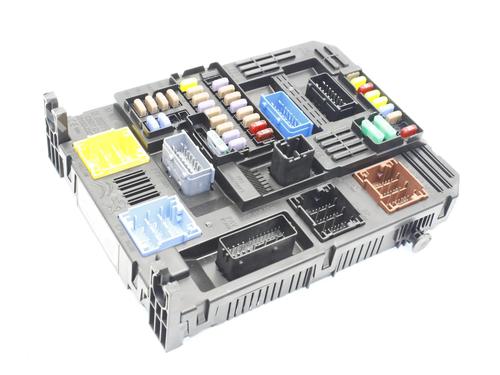 Used Fuse box Fuse box CITROËN C4 III (BA_, BB_, BC_) ë-C4 (BCZKXC, BZCKSC) (136 hp) 39834464 39834464