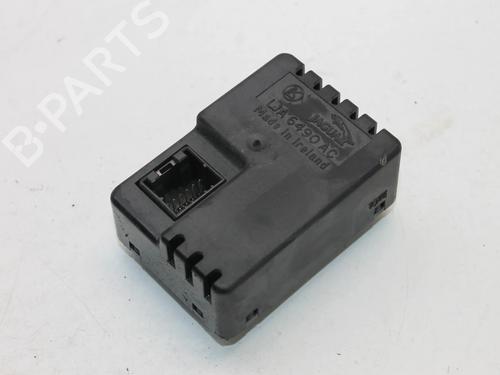 Used Control unit Control unit JAGUAR XK 8 Coupe (X100) 4.0 XKR (375 hp) 39825263 39825263