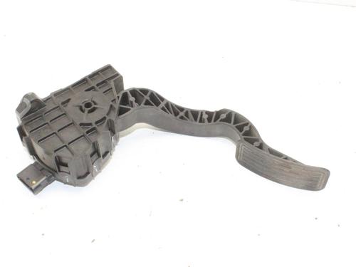 Pedal Pedal TESLA MODEL 3 (5YJ3) EV AWD (351 hp) 39804112 39804112
