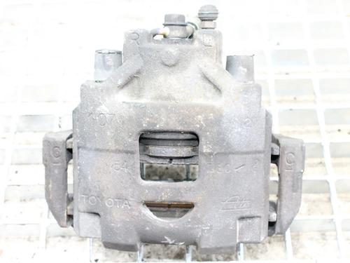 Used Left front brake caliper Left front brake caliper TOYOTA YARIS (_P13_) 1.5 Hybrid (NHP130_, NHP130) (101 hp) 39868235 39868235