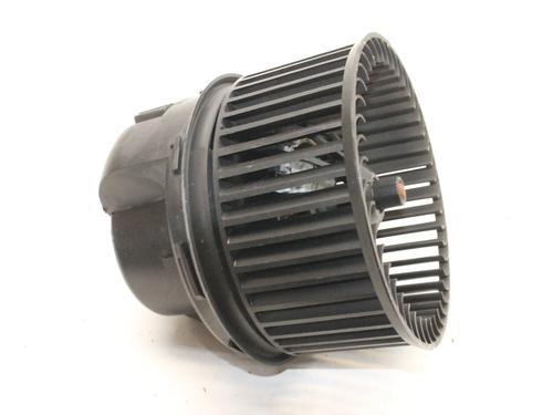 Heater blower motor FORD KUGA II (DM2) 2.0 TDCi 4x4 | BP39877025M62 - Image 2