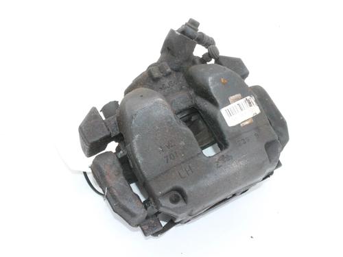 Used Left front brake caliper Left front brake caliper PEUGEOT 3008 II SUV (MC_, MR_, MJ_, M4_) 1.2 THP/ PureTech 130 (MRHNSM, MRHNSU, MRHNSJ, MRHNYW,... (131 hp) 39806540 39806540