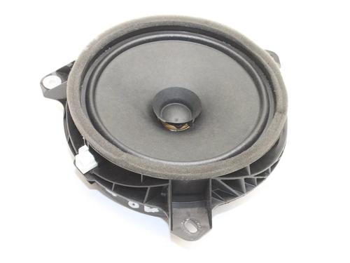 Used Speaker Speaker TOYOTA C-HR (_X1_) 1.8 Hybrid (ZYX10_, ZYX11_, ZYX10R, ZYX11R) (122 hp) 39825289 39825289