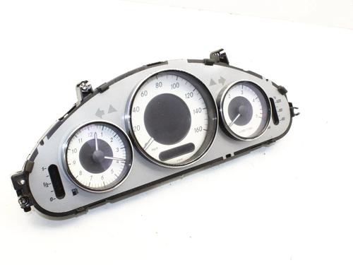 Quadrante Quadrante MERCEDES-BENZ CLS (C219) CLS 320 CDI (219.322) (224 hp) 39817740 39817740