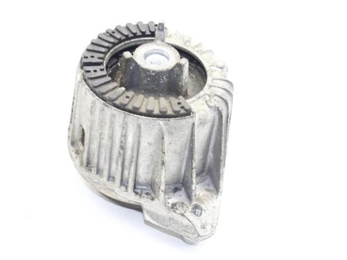 Used Engine mount Engine mount MERCEDES-BENZ C-CLASS T-Model (S204) C 350 CDI (204.223) (265 hp) 39838972 39838972