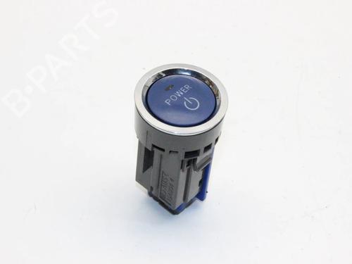 switch-toyota-prius-plus-_w4_-2011-39775697 main image