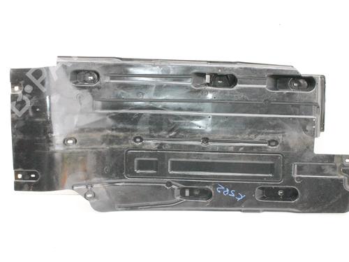 Used Underbody protection Underbody protection PEUGEOT 3008 II SUV (MC_, MR_, MJ_, M4_) 1.2 THP/ PureTech 130 (MRHNSM, MRHNSU, MRHNSJ, MRHNYW,... (131 hp) 39814484 39814484