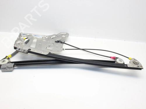 Used Front right window mechanism Front right window mechanism LAND ROVER RANGE ROVER III (L322) 4.4 D 4x4 (313 hp) 39858294 39858294
