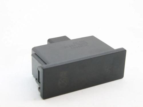 Used Electronic module Electronic module TOYOTA YARIS (_P21_, _PA1_, _PH1_) 1.5 Hybrid (MXPH10, MXPH11) (116 hp) 39877731 39877731