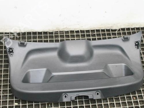 Pynteleist til bakluke Pynteleist til bakluke OPEL CORSA F (P2JO) 1.2 (68) (101 hp) 39791608 39791608