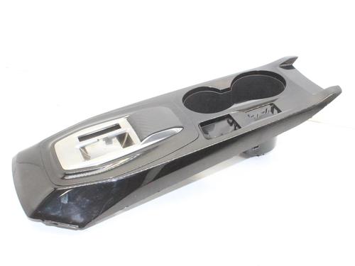 Kopholder/Genstandsholder Kopholder/Genstandsholder PEUGEOT 208 II (UB_, UP_, UW_, UJ_) 1.2 PureTech 130 (131 hp) 39771047 39771047