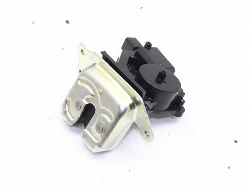Used Tailgate lock Tailgate lock SUZUKI SX4 S-Cross (JY) 1.4 Hybrid (Mild Hybrid) (AKK 414) (129 hp) 39840941 39840941