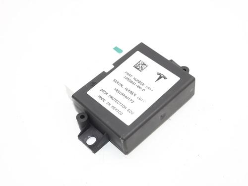 Used Electronic module Electronic module TESLA MODEL X (5YJX) 90D AWD (525 hp) 39907379 39907379