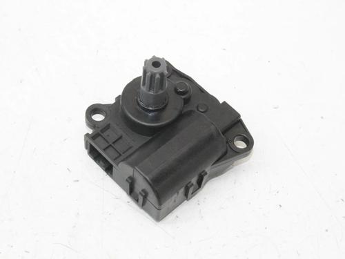 Módulo eletrónico TESLA MODEL Y (5YJY) EV Rear-Wheel Drive | BP39824239M83 - Image 2
