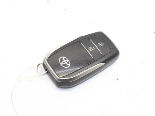 Used Electronic module Electronic module TOYOTA YARIS (_P21_, _PA1_, _PH1_) 1.6 GR 4WD (GXPA16) (261 hp) 39833512 39833512