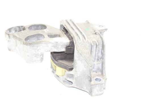Used Engine mount Engine mount MERCEDES-BENZ A-CLASS (W176) A 180 CDI / d (176.012) (109 hp) 39849783 39849783