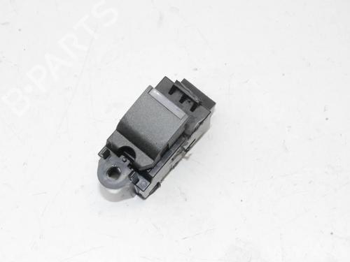 Used Right rear window switch Right rear window switch LAND ROVER RANGE ROVER EVOQUE (L538) 2.2 D 4x4 (190 hp) 39859100 39859100