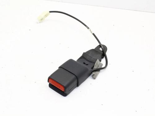 Sikkerhetsbelte-spenne Sikkerhetsbelte-spenne SUZUKI SWIFT VI (ZD_, ZC_) 1.2 VVT Hybrid (ZCEDS, AOL312) (83 hp) 39859853 39859853