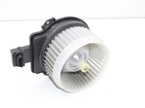 Used Heater blower motor Heater blower motor SUZUKI SX4 S-Cross (JY) 1.4 Hybrid (Mild Hybrid) (AKK 414) (129 hp) 39824089 39824089