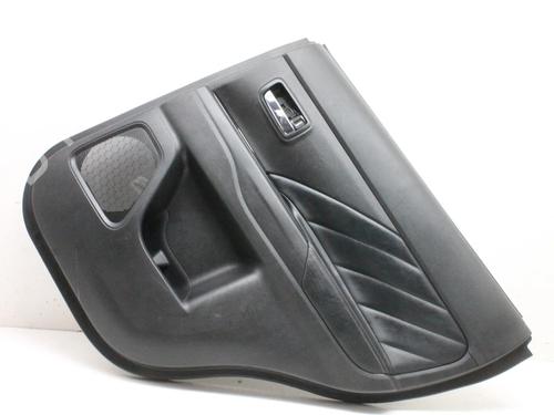 Guarnecido trasero derecho Guarnecido trasero derecho MITSUBISHI OUTLANDER III (GG_W, GF_W, ZJ, ZL, ZK) 2.0 Hybrid 4WD (GG2W) (200 hp) 39873898 39873898