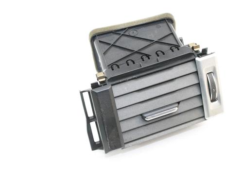 Difusor / Saída de ar Difusor / Saída de ar LAND ROVER RANGE ROVER EVOQUE (L538) 2.2 D 4x4 (150 hp) 39840016 39840016