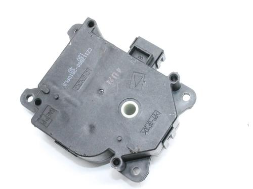 Used Electronic module Electronic module TOYOTA YARIS (_P13_) 1.5 Hybrid (NHP130_, NHP130) (101 hp) 39873445 39873445