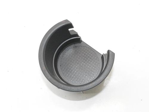 Used Cup/Object holder Cup/Object holder LAND ROVER RANGE ROVER SPORT I (L320) 3.0 D 4x4 (245 hp) 39818022 39818022