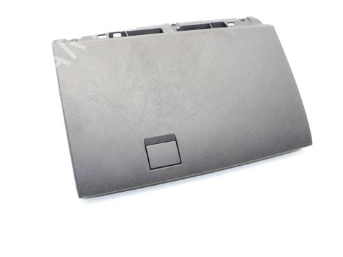 Used Glove box Glove box CITROËN C4 III (BA_, BB_, BC_) ë-C4 (BCZKXC, BZCKSC) (136 hp) 39851646 39851646