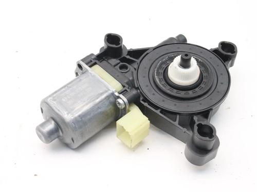Used Right rear window motor Right rear window motor AUDI A4 B9 (8W2, 8WC) S4 TFSi quattro (354 hp) 39793228 39793228